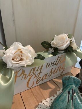 Hand Crafted Scripture Floral Sign Pray Without Ceasing Cream Florals Final Sale